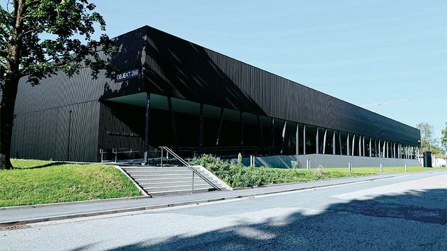 Im Sommer 2023 wurde die Regionalküche in der Schwarzenberg-Kaserne nach zwei Jahren Bauzeit eröffnet. (Foto: Wolfgang Riedlsperger)