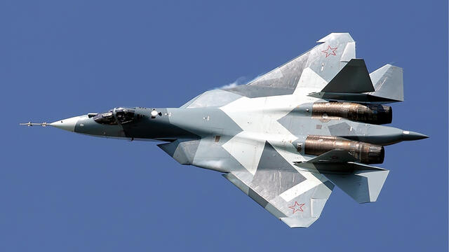 Das Foto zeigt eine Suchoi Su-57. (Symbolfoto: Maxim Maksimov/Wikimedia Commons, CC BY-SA 3.0)