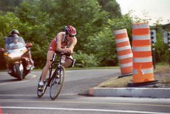 Luis während des 360-km-Radbewerbes. (Foto: Archiv Wildpanner)