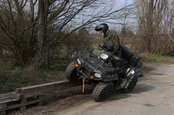 Die Hindernisse am Parcour dienen dem Geschicklichkeitstraining, um das Fahrzeug und seine Eigenschaften besser kennenzulernen. (Foto: Keusch) 