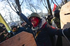 Vermummte Demonstranten in Kiew am 18. Februar 2014. (Foto: Mstyslav Chernov/Unframe/http://www.unframe.com/, CC BY-SA 3.0)