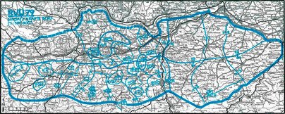 Einsatz der verteidigenden Kräfte „Blau“ in einer Schlüsselzone mit drei verstärkten Jägerbrigaden und einer Panzergrenadierbrigade als Gegenangriffskraft sowie einer vorgelagerten Raumsicherunszone. (Grafik: TD-Heft 1/1980)