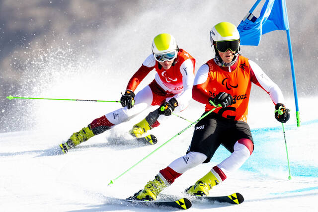 Der sehbehinderte Skifahrer Johannes Aigner holte mit seinem Guide, dem Heeressportler Rekrut Matteo Fleischmann, fünf Medaillen. (Foto: GEPA pictures/Matic Klansek)
