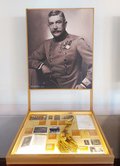 Vitrine für Generalmajor Sommer, dessen Bataillon bei Kirchschlag in heftige Gefechte verwickelte wurde. (Foto: RedTD/Gerold Keusch)