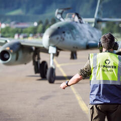 Ein Techniker am Flugfeld. (Foto: Bundesheer/Gerhard Umgeher)