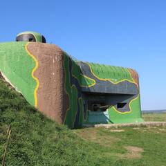 Schwerer Bunker auf einer freien Fläche bei Satov. (Foto: RedTD/Gerold Keusch)