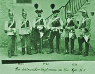 Historische Uniformen der 5er Dragoner. (Foto: Archiv Hausdorf)