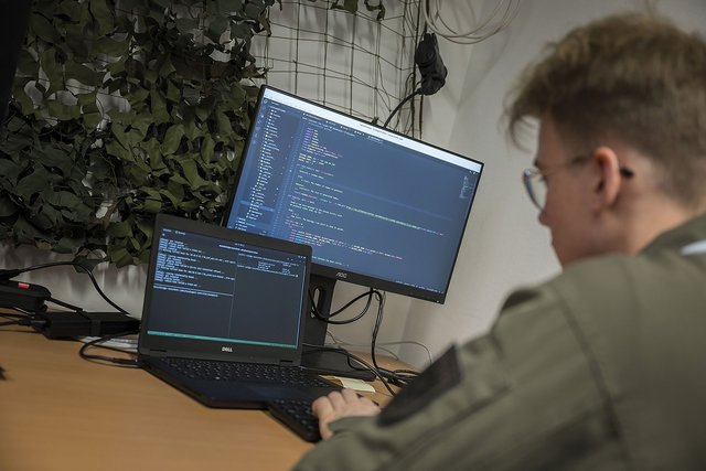 Die Cyber-Truppe begegnet Angriffen im Cyberraum. Das bedeutet: Sie beherrscht das volle Spektrum des Kampfes in Computernetzwerken (Verteidigung, Ausnützung, Angriff). (Foto: Bundesheer)