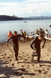 Luis und Emmanuel Conraux steigen beinahe gleichzeitig aus dem Wasser. (Foto: Archiv Wildpanner)