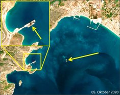 Tasucu-Bucht: Die vor Anker liegenden Gas- und Ölbohrschiffe (Pfeil) werden vorrangig mittels optischer Fernerkundungsdaten überwacht. (Foto: UN)
