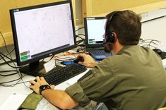 Beim Combined Arms Tactical Trainer (CATT) üben die Lehrgangsteilnehmer die virtuelle Führung des Zuges innerhalb der Kompanie. (Foto: Gerold Keusch)