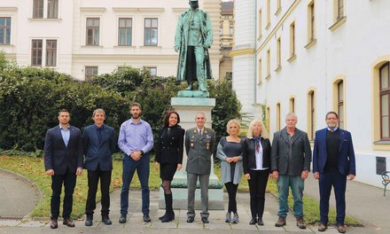 Die Teilnehmer am ersten Terminologie- und Translations-Workshop an der Landesverteidigungsakademie. (Foto: LVAK/Florian Kotter)
