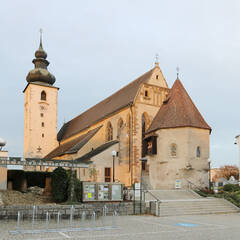 Die St. Laurenz-Basilika im Ennser Stadtteil Lorch. (Foto: RedTD/Gerold Keusch)