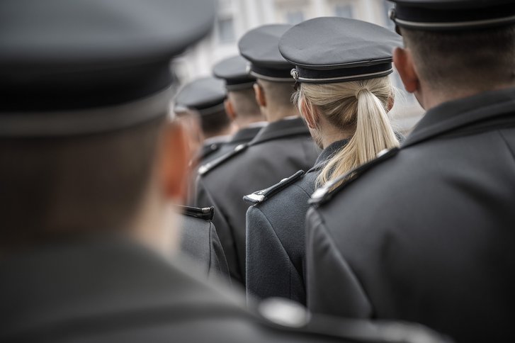 Am "Tag der Wachtmeister", am 24. Februar 2023, wurden 348 Kaderanwärter - davon 22 Frauen - zum Wachtmeister befördert. (Foto: Bundesheer/Rainer Zisser)