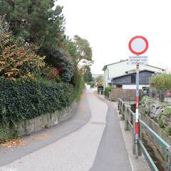 Bahnhofweg beim Graben und Wall. (Foto: RedTD/Gerold Keusch)