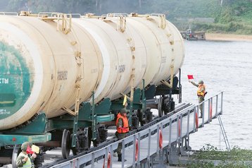 Russische Tankwaggons bei einer Übung der 38. Eisenbahnbrigade. (Foto: Mil.ru; CC BY-SA 4.0)