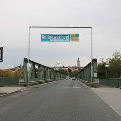 Blick über die historische Ennsbrücke auf die Stadt Enns. (Foto: RedTD/Gerold Keusch)