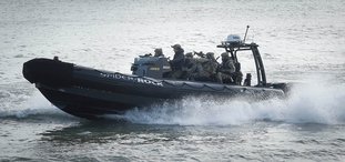 Das Jagdkommando trainiert auf der Donau für den Einsatz. (Foto: Bundesheer/Pusch)