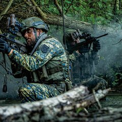 Die Soldaten der 7.Jägerbrigade/Jagdkampf beherrschen die speziellen Gefechtstechniken des Jagdkampfes. (Foto: Kdo7.JgBrig/JaK)
