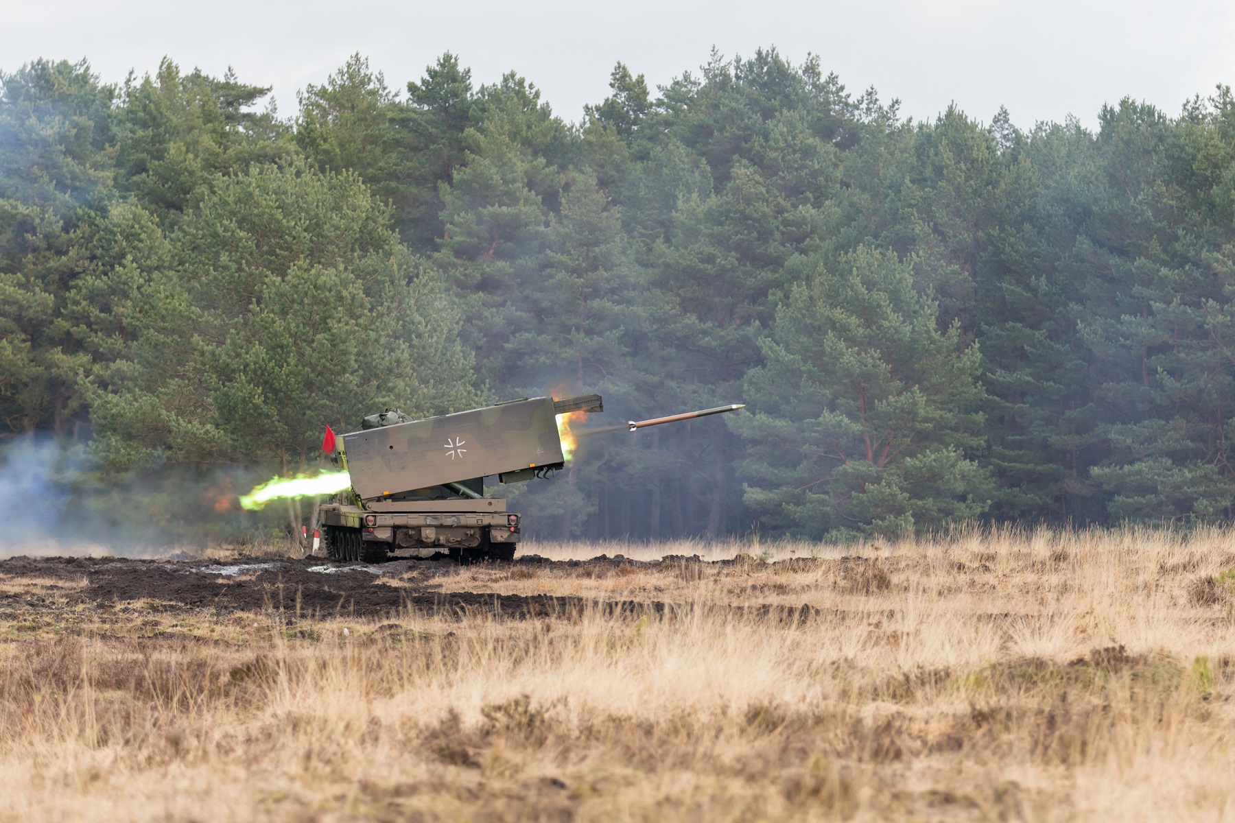 Je nach Munitionstyp bekämpft der Raketenwerfer MARS Ziele zwischen 14 und 84 Kilometern Entfernung