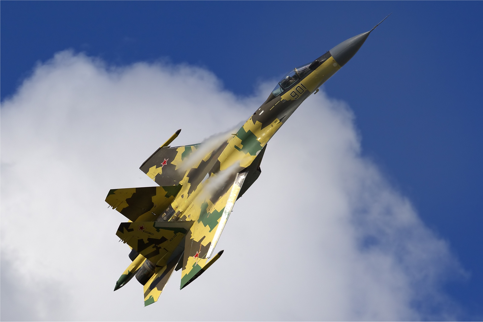 Die Sukhoi SU-35S (hier eine russische Maschine), wird nun auch von derLuftwaffe der chinesischen Volksbefreiungsarmee geflogen. (Foto: Oleg Belyakov, CC BY-SA 3.0)