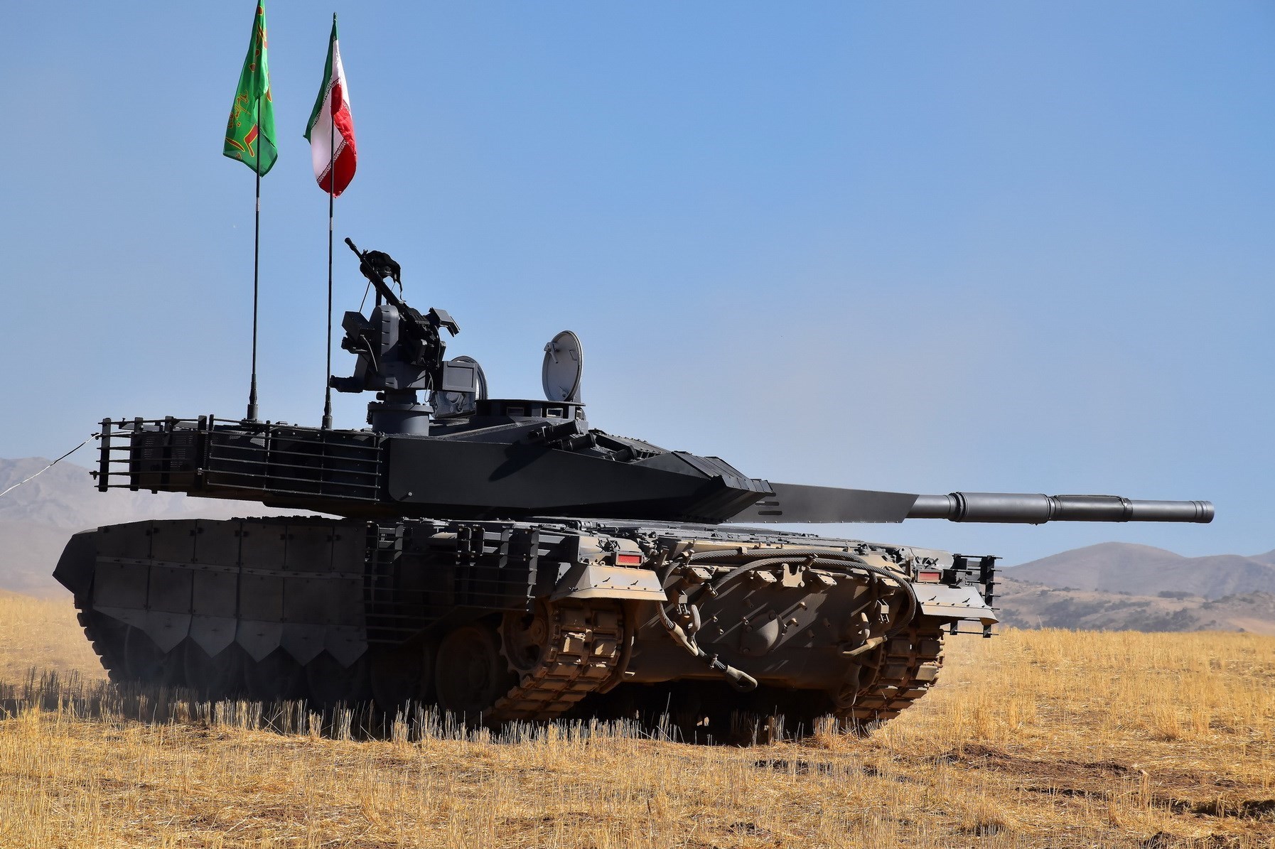 Der iranische Kampfpanzer Karrar wird seit kurzem im Iran in Serie produziert. (Foto: Tasnim, CC BY 4.0)