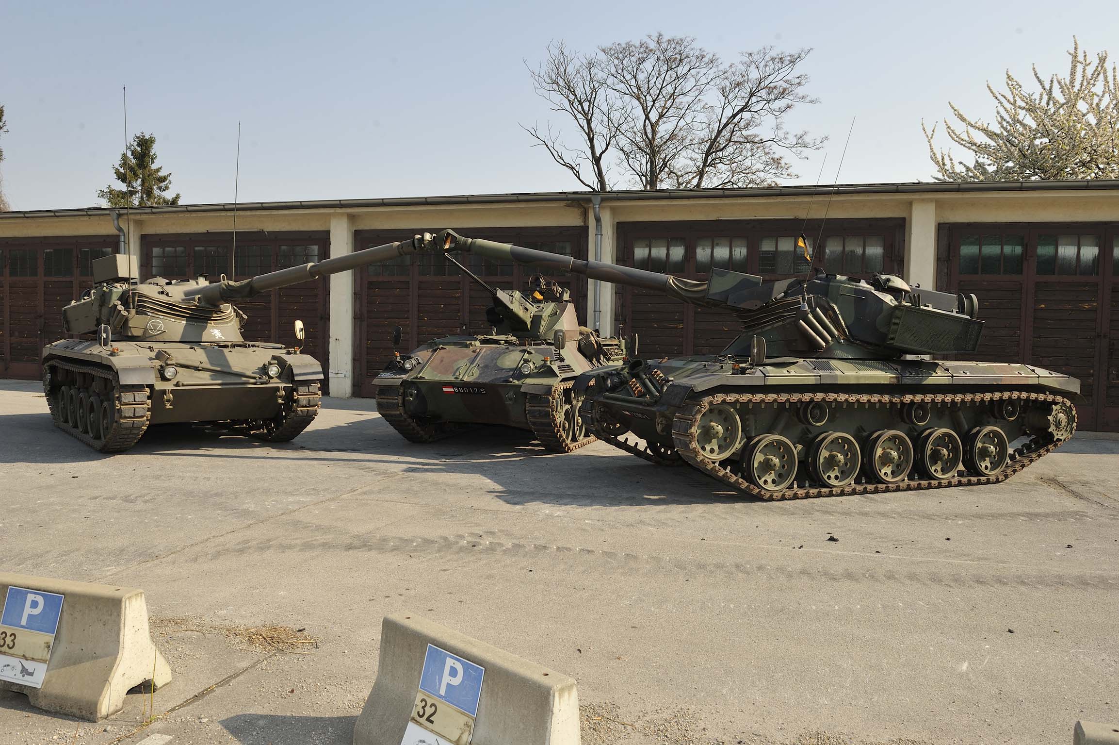 Die neu eröffnete Panzerhalle mit einigen ihrer Exponaten. (Foto: HGM, Weghaupt)