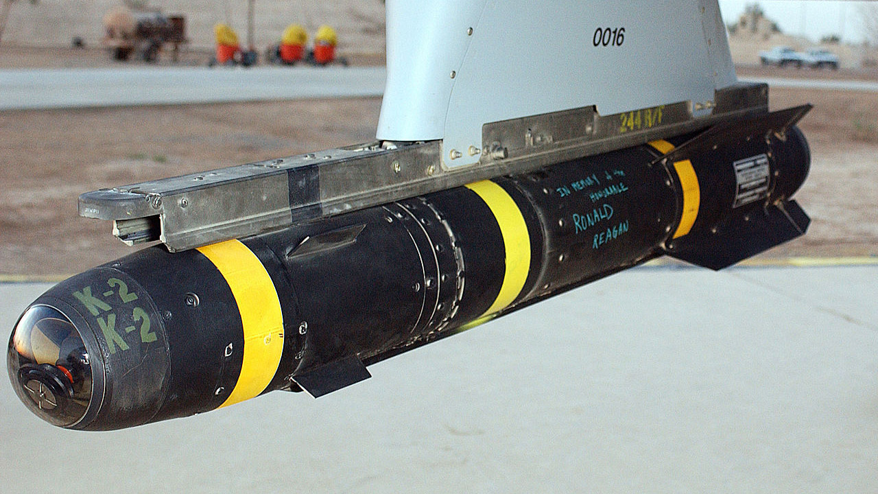 Eine AGM-114 „Hellfire“-Luft-Boden-Rakete. Sie kann zur Panzerabwehr verwendet werden. (Foto: U.S. Airforce/TSGT Scott Reed)