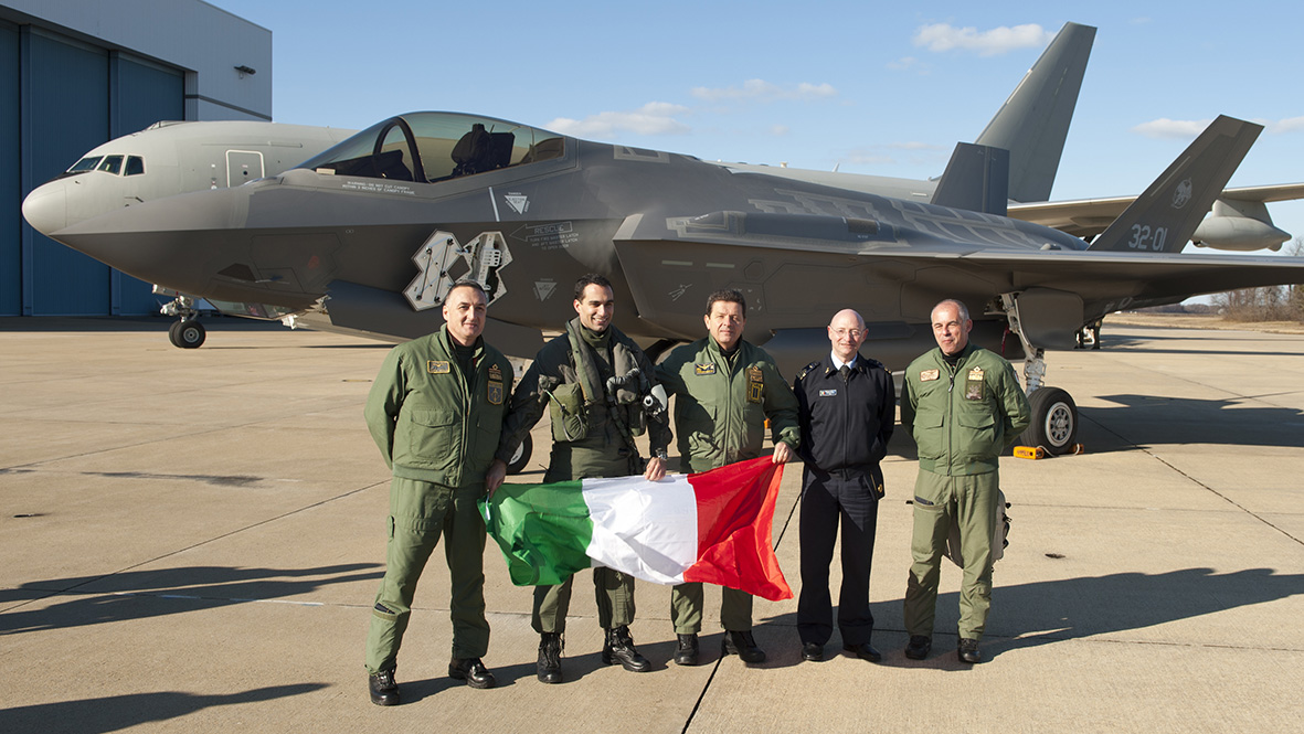 Eine der ersten in Italien gefertigten F-35A. (Foto: U.S. Navy/Andy Wolfe/Public Domain)