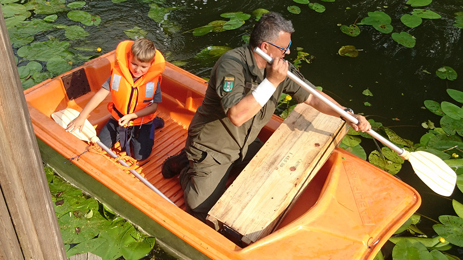Auch ein Teich wurde durchgequert. 