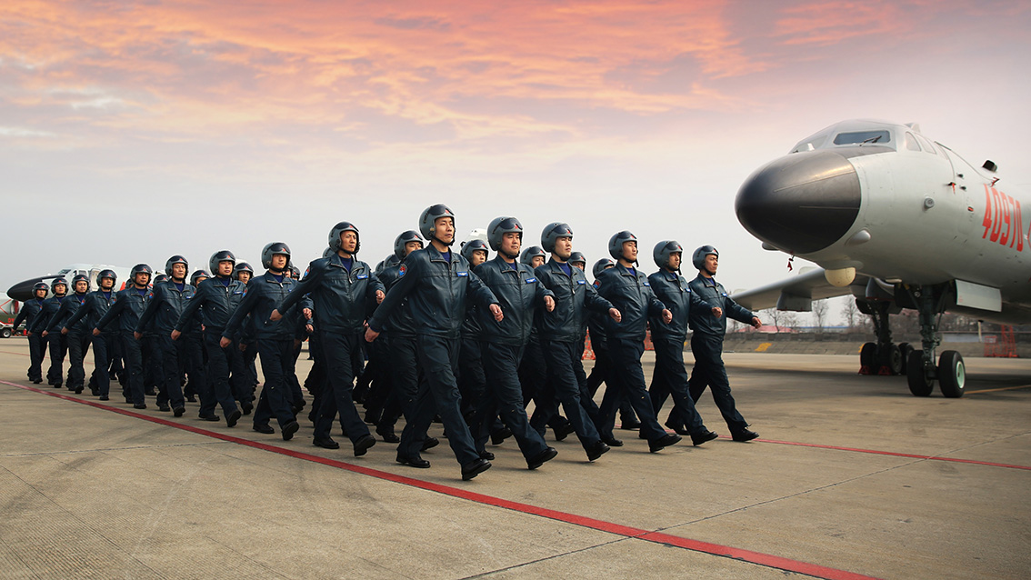Piloten der Luftstreitkräfte der Volksrepublik China. (Foto: eng.chinamil.com.cn/Photo by Yang Ruikang)