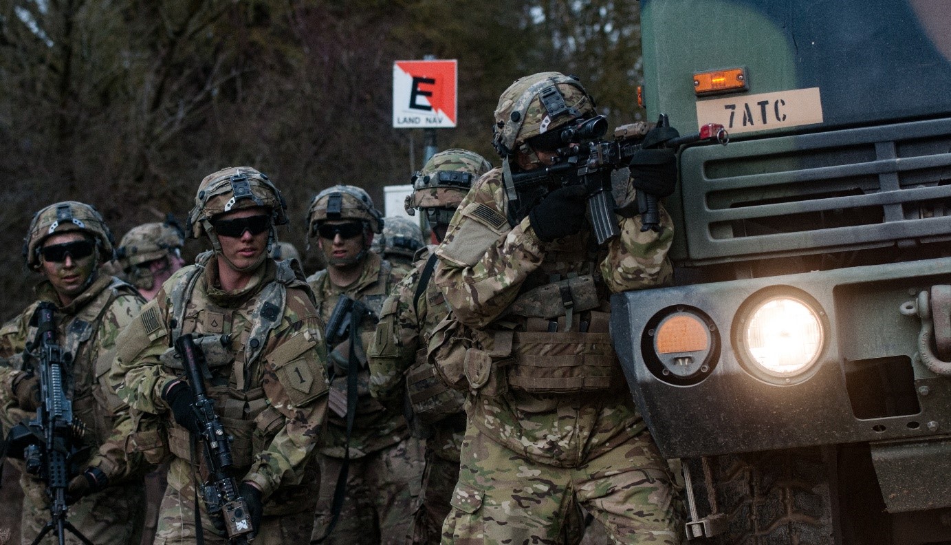 Soldaten der 1st Infantry Dvision bei einer Übung in Hohenfels/Deutschland. (Foto: U.S. Army/Pfc. Shelton Smith, CC BY 2.0)