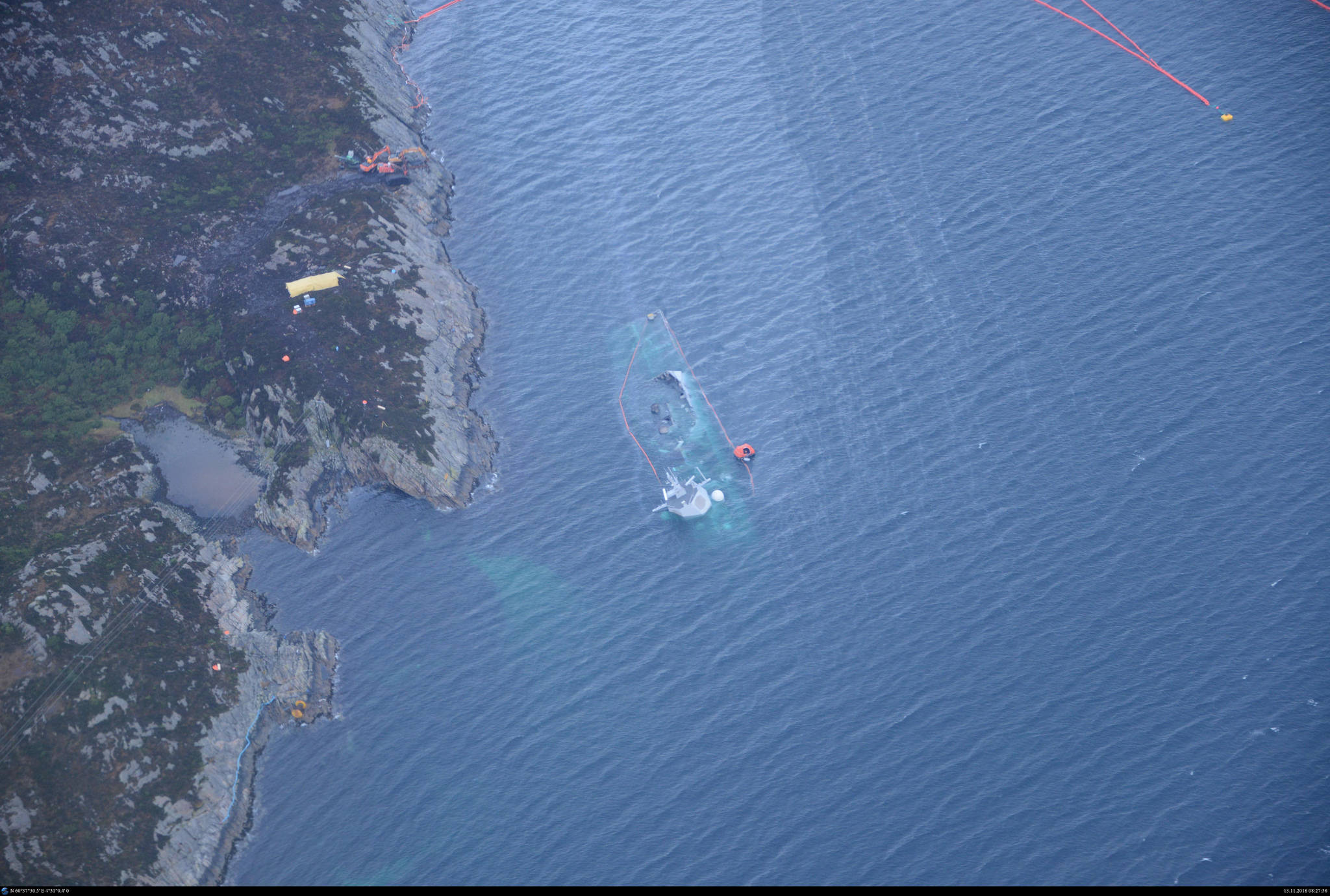 Die Fregatte „Helge Ingstad“ ist wegen fehlerhafter Sicherung weiter gesunken. (Foto: Norwegian Coastal Administration/CC BY-NC 2.0)