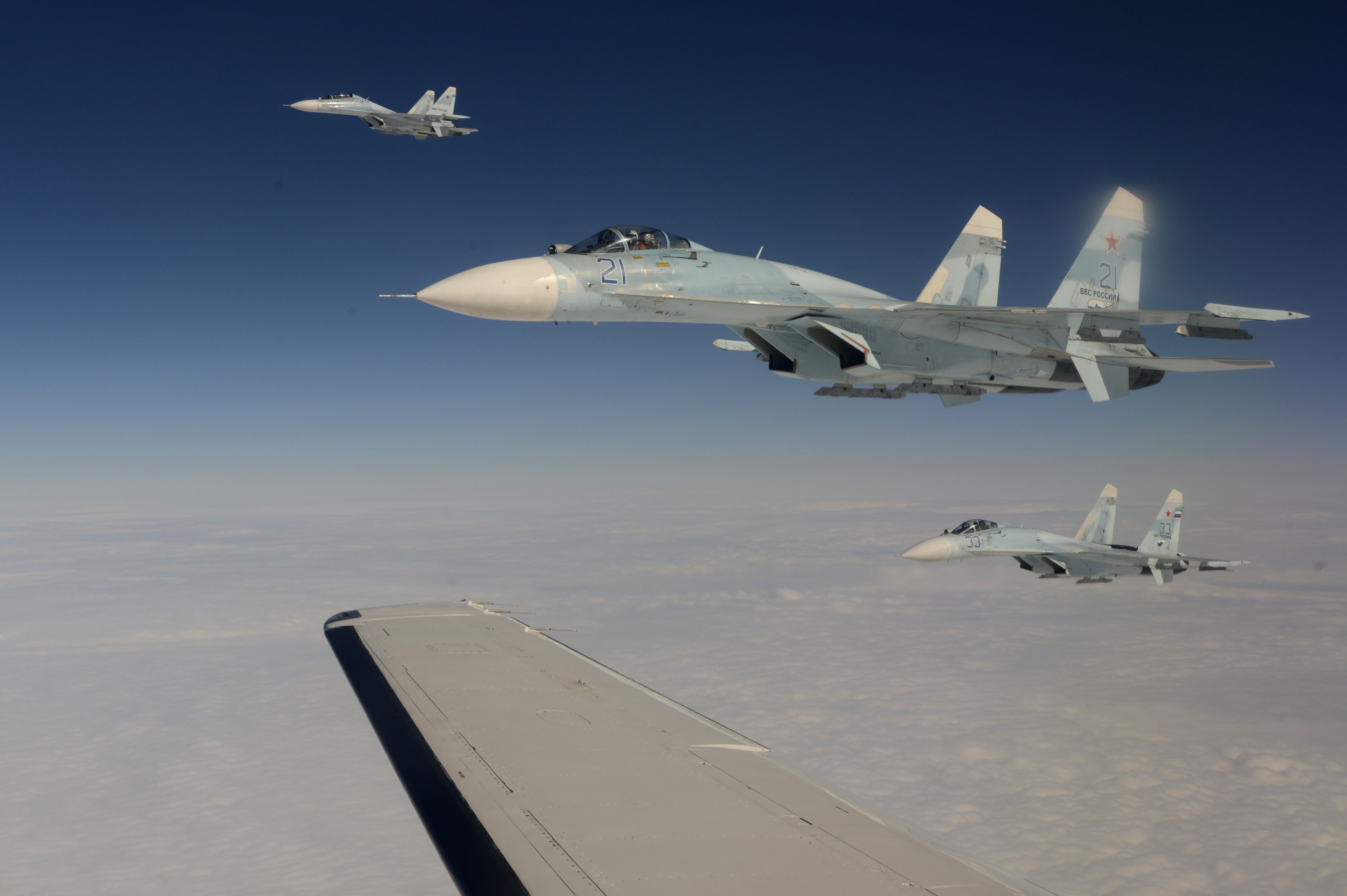 Russische Su-27-Mehrzweckjäger bei einer Abfangübung. (Foto: U.S. Air Force/Tech. Sgt. Jason Robertson, gemeinfrei)