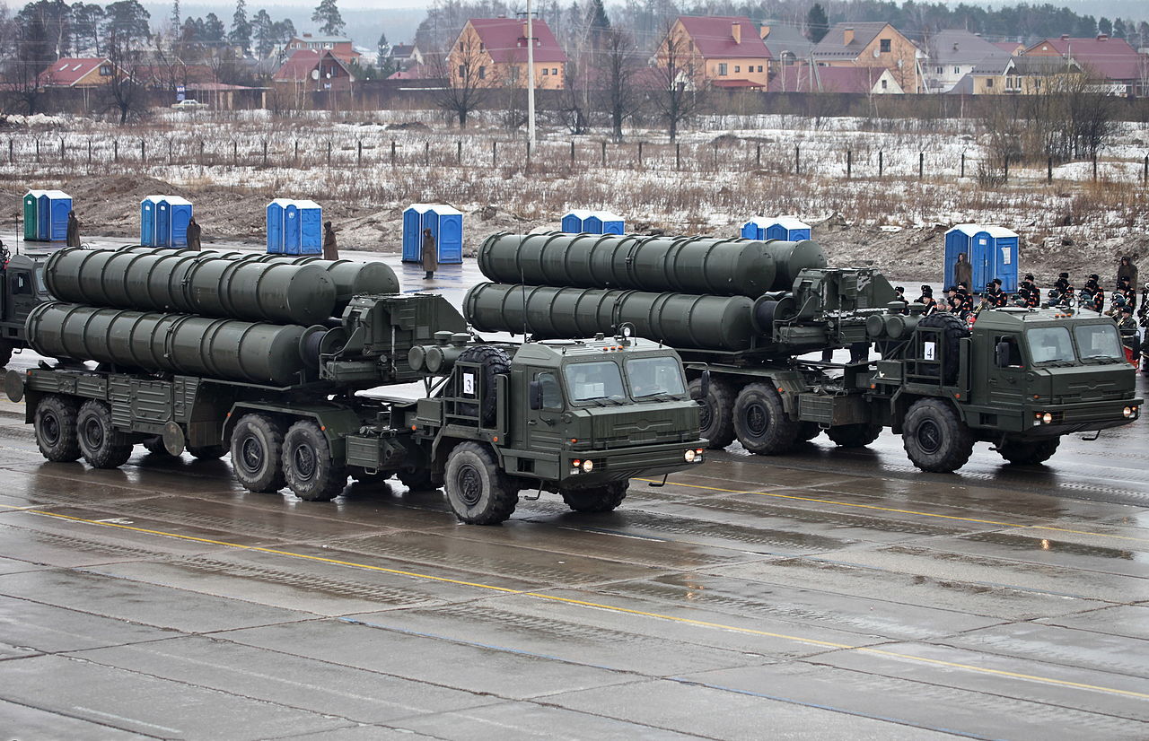 Das russische Boden-Luft-Raketen-System S-400. (Foto: Vitaly V. Kuzmin/CC BY-SA 4.0)