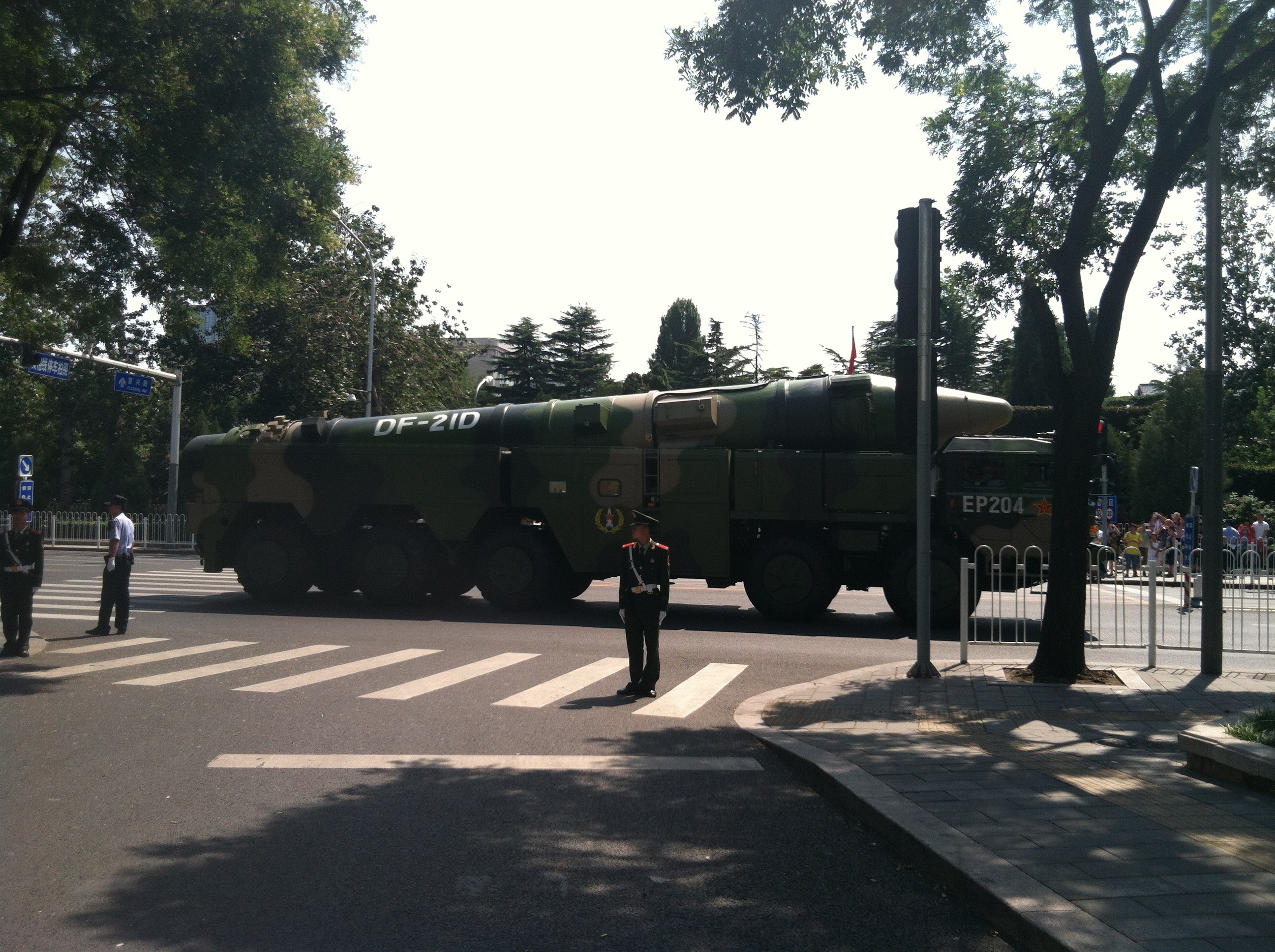 Symbolbild: Insgesamt zehn DF-21D-Raketen waren in der im chinesischen Fernsehen gezeigten Feuerstellung zu sehen. (Foto: IceUnshattered, CC BY-SA 4.0)