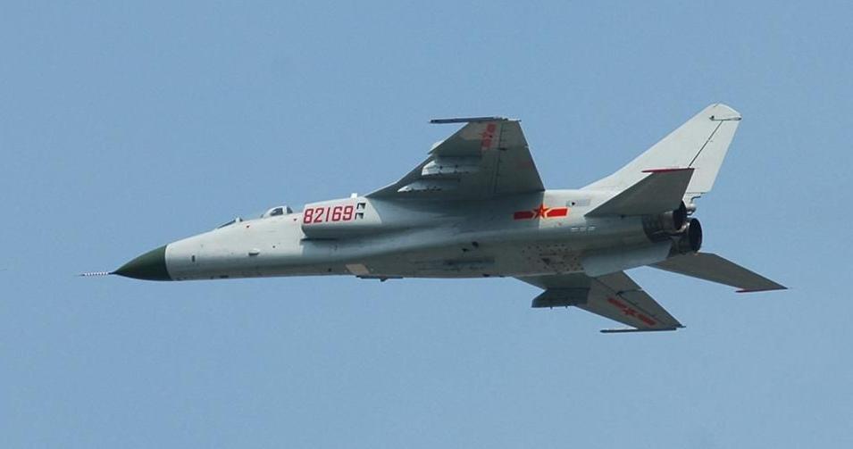Symbolbild: Zwei Zerstörer der japanischen Marine sollen von mehreren chinesischen JH-7-Jets (Bild) anvisiert worden sein. (Foto: Took-ranch, gemeinfrei)