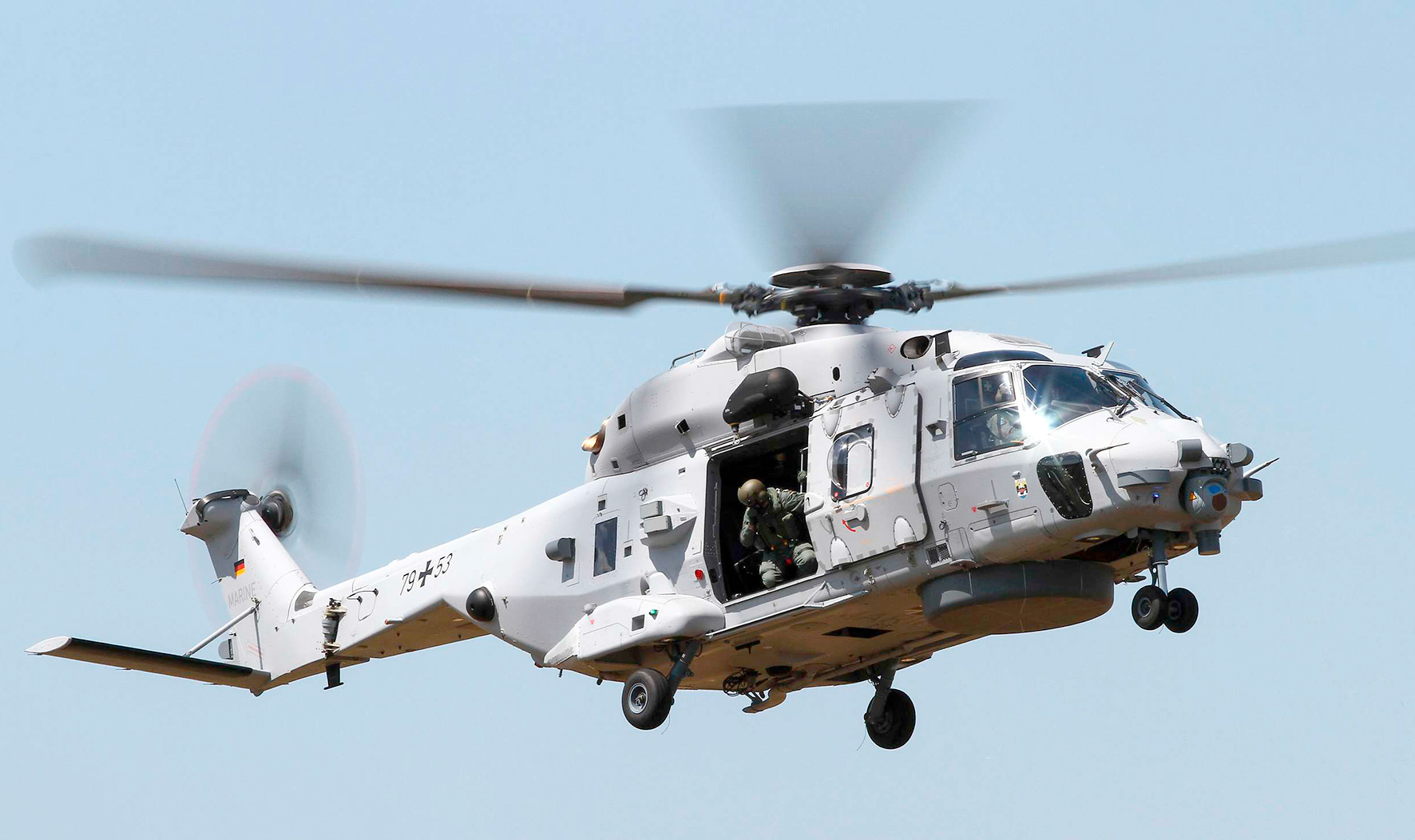 Die Deutsche Marine hat offiziell den neuen Hubschrauber NH-90 NTH "Sea Lion" entgegen genommen. (Foto: Bundeswehr/Km Brakensiek)