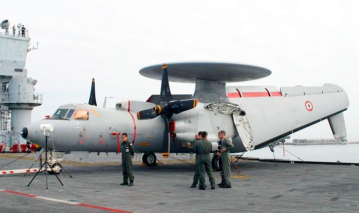 Die neuen E-2D Frühwarnflugzeuge sollen künftig die E-2C Modelle unterstützen. (Foto: netmarine.net, CC BY-SA 3.0)