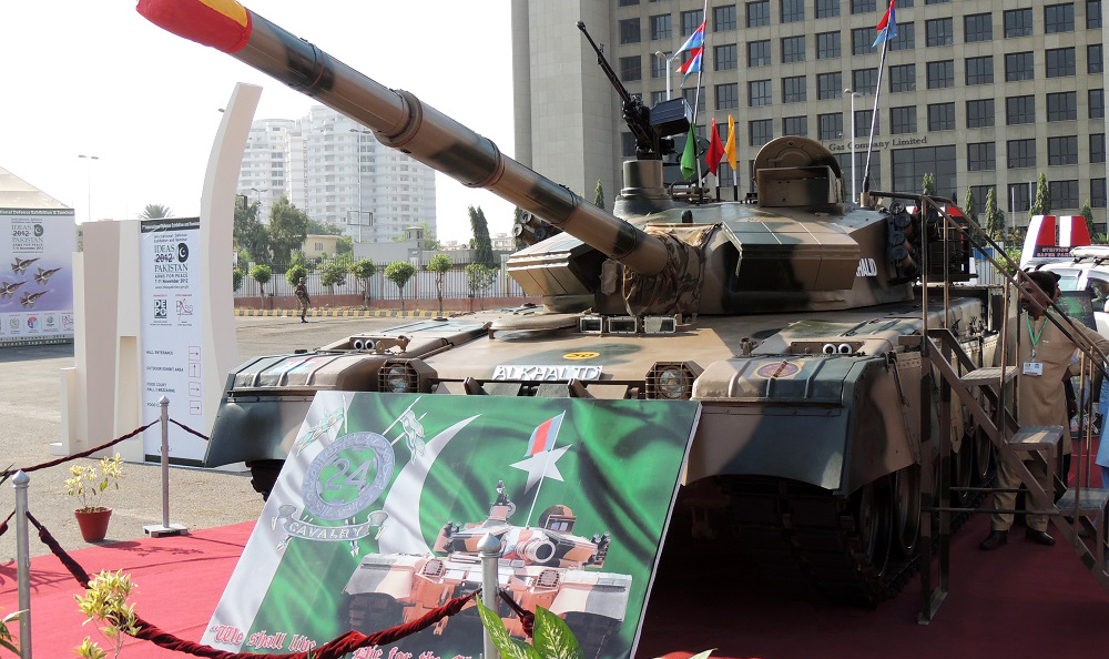 Die 'Al Khalid'-Panzer sollen durch das neue Modell 'Al Khalid 1' ersetzt werden. (Foto:Guy Martin, CC BY 1.0)