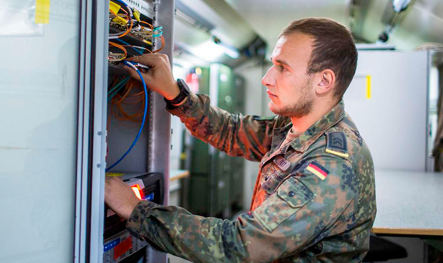 Die Fernmeldetruppe der Deutschen Bundeswehr wird reformiert. (Foto: Bundeswehr/Maximilian Schulz)