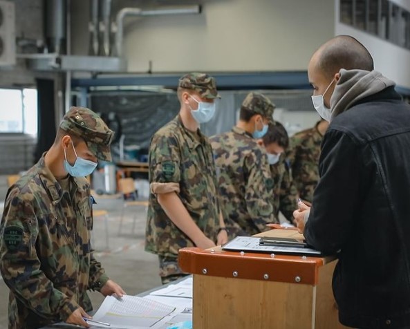 Start der Rekrutenschule der Schweizer Armee im Jänner 2021. (Foto: Schweizer Armee/Instagram)