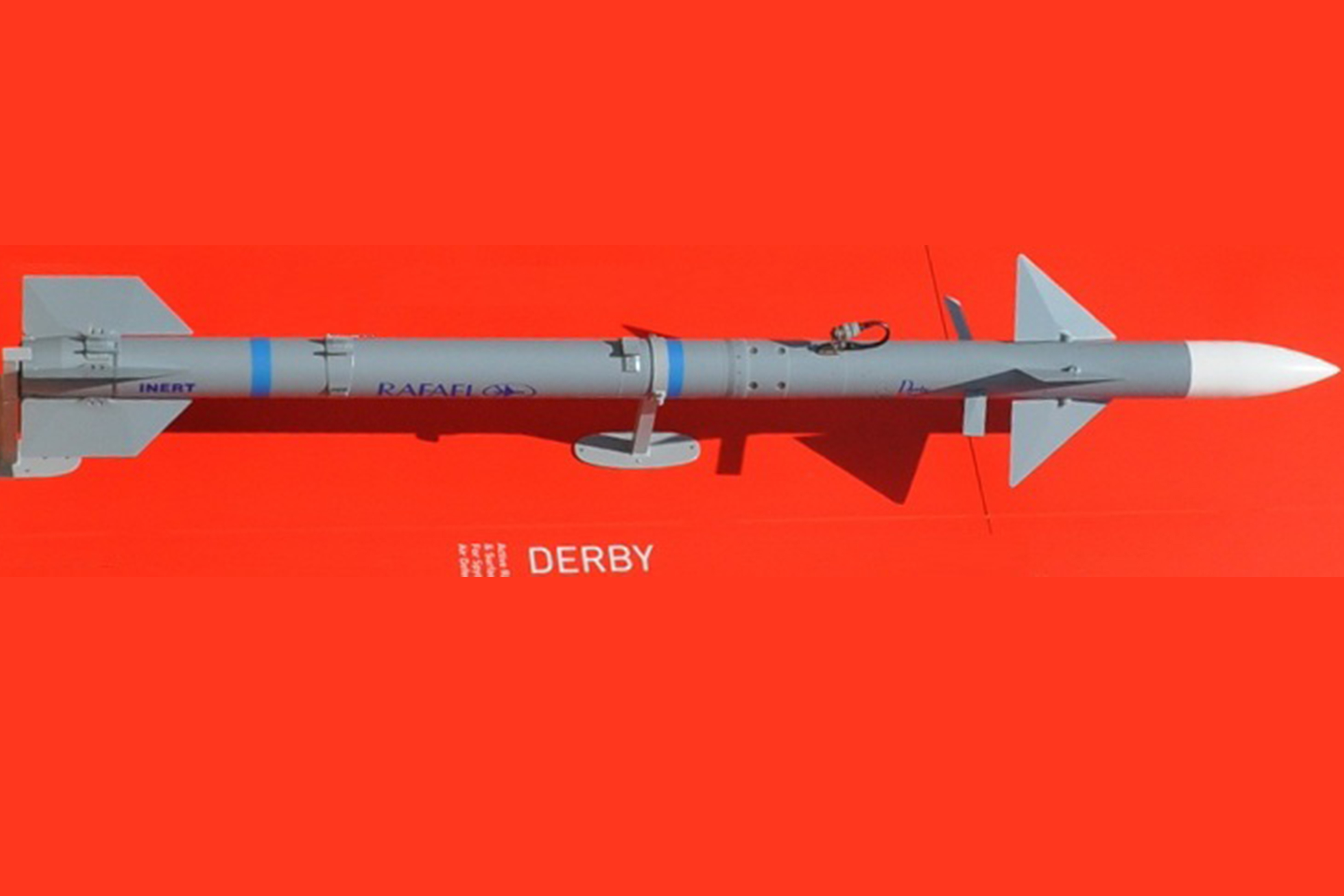 Der Vorgänger der I-Derby ER, die Derby ER. (Symbolfoto: Python_missiles.jpg: Tiraden derivative work: NatanFlayer (talk) - Python_missiles.jpg, CC BY-SA 3.0)