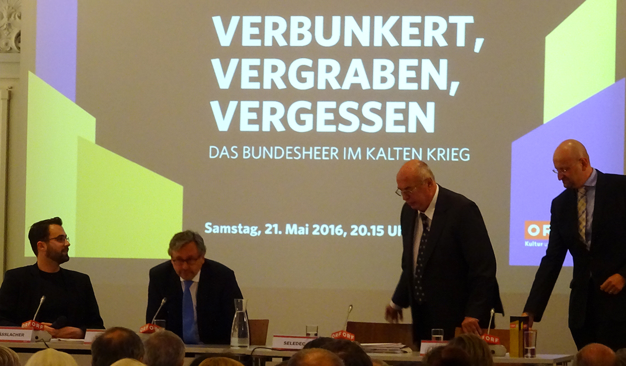 Nach der Vorführung stellten sich der ORF-Genraldirektor, Alexander Wrabetz, der Geschäftsführer von ORF III, Peter Schöber, und der Produktionsverantwortliche, Walter Seledec, den Fragen des Publikums. 