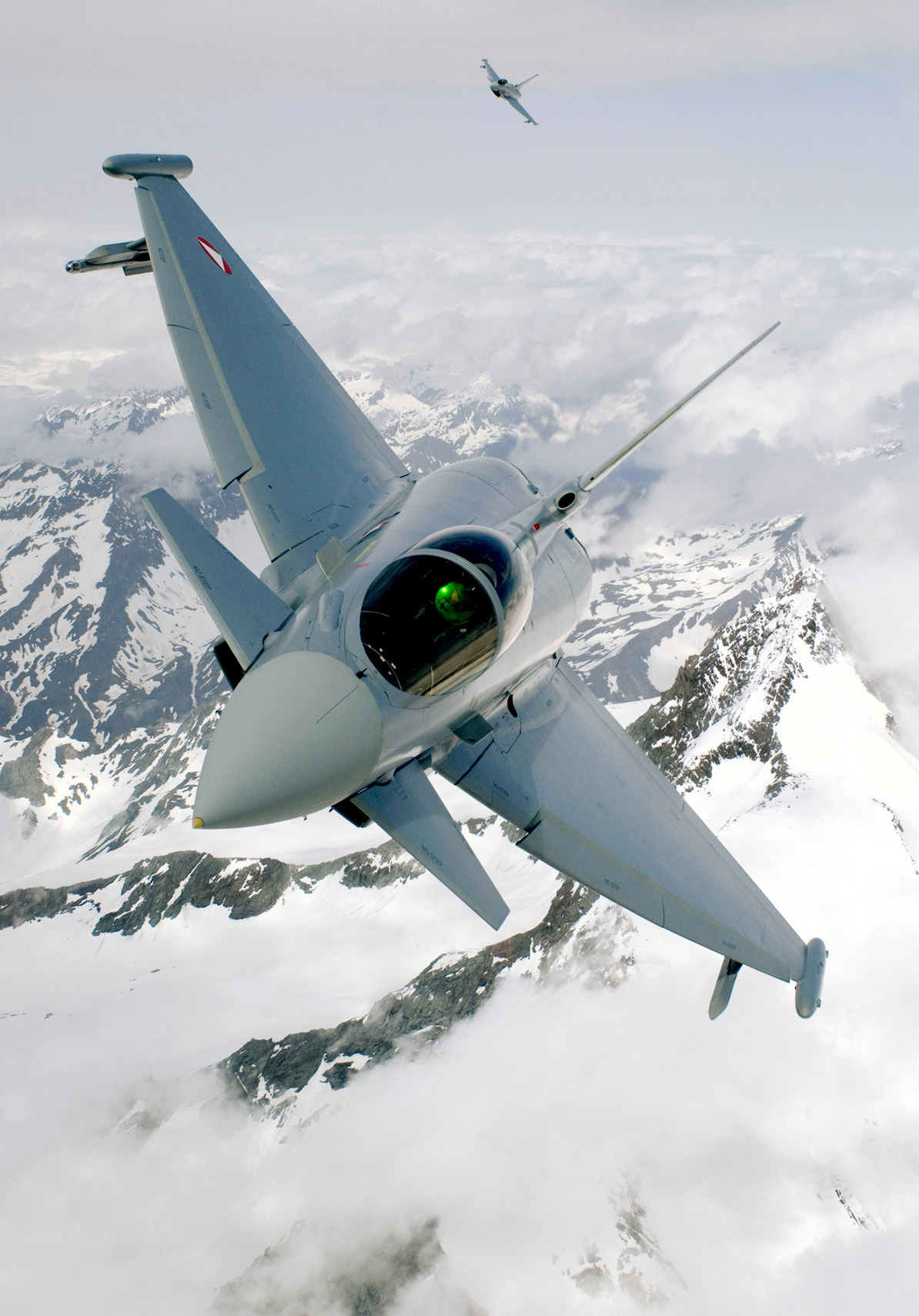 Ein Eurofighter „Typhoon“ des Bundesheeres über den Alpen. (Foto: Bundesheer)