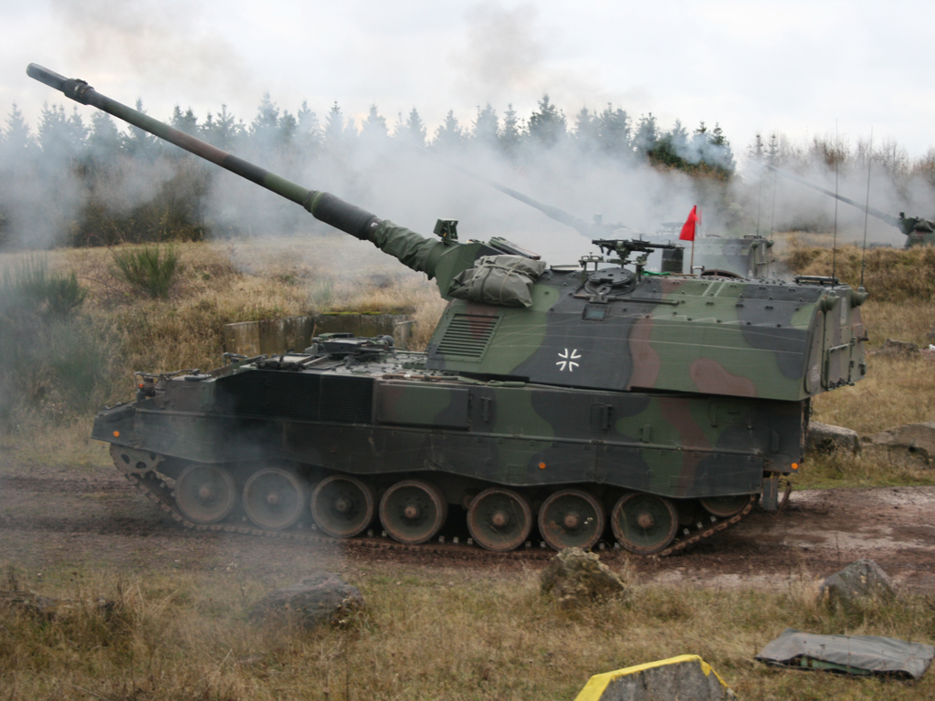 Panzerhaubitze 2000: Geschützzug beim Feuerüberfall